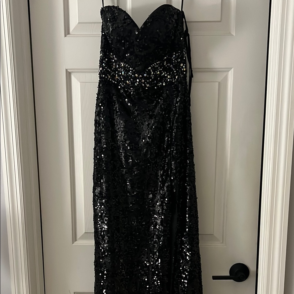 Elegant Black Sequin Strapless Gown